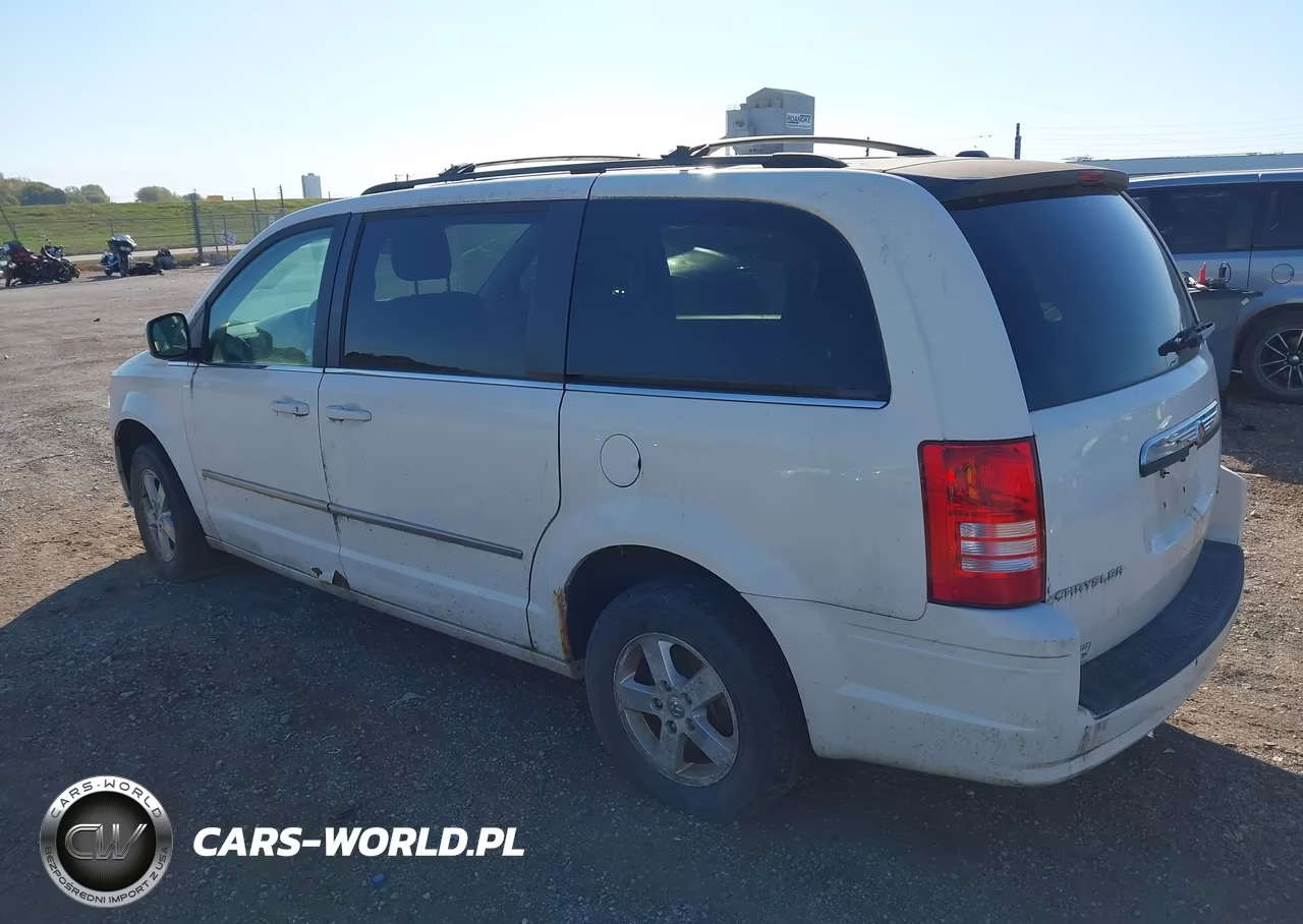 2010 Chrysler Town & Country Touring VIN:2A4RR5D1XAR431511 - 3