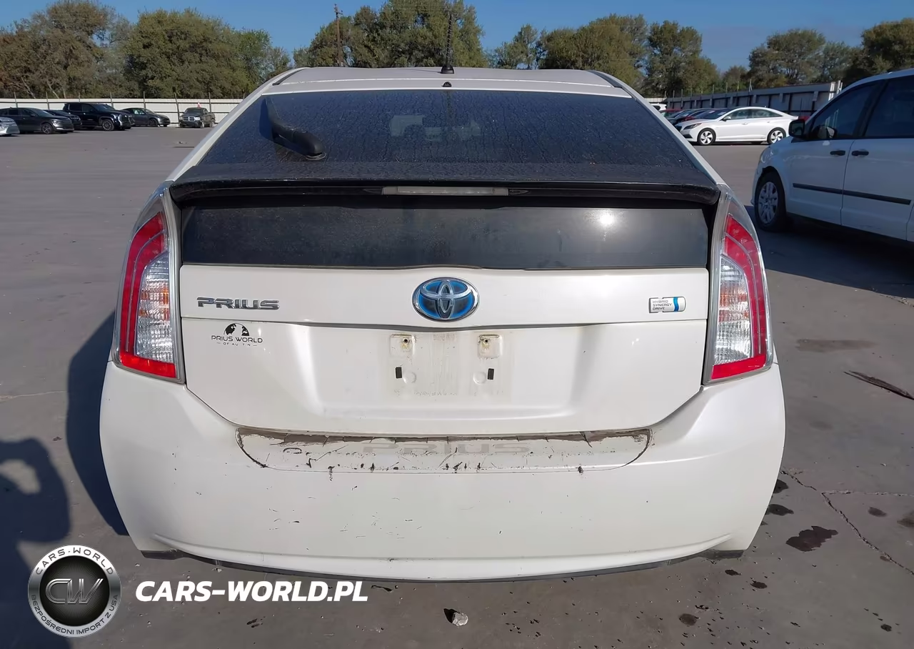 2013 Toyota Prius Two VIN:JTDKN3DU0D5639111 - 16