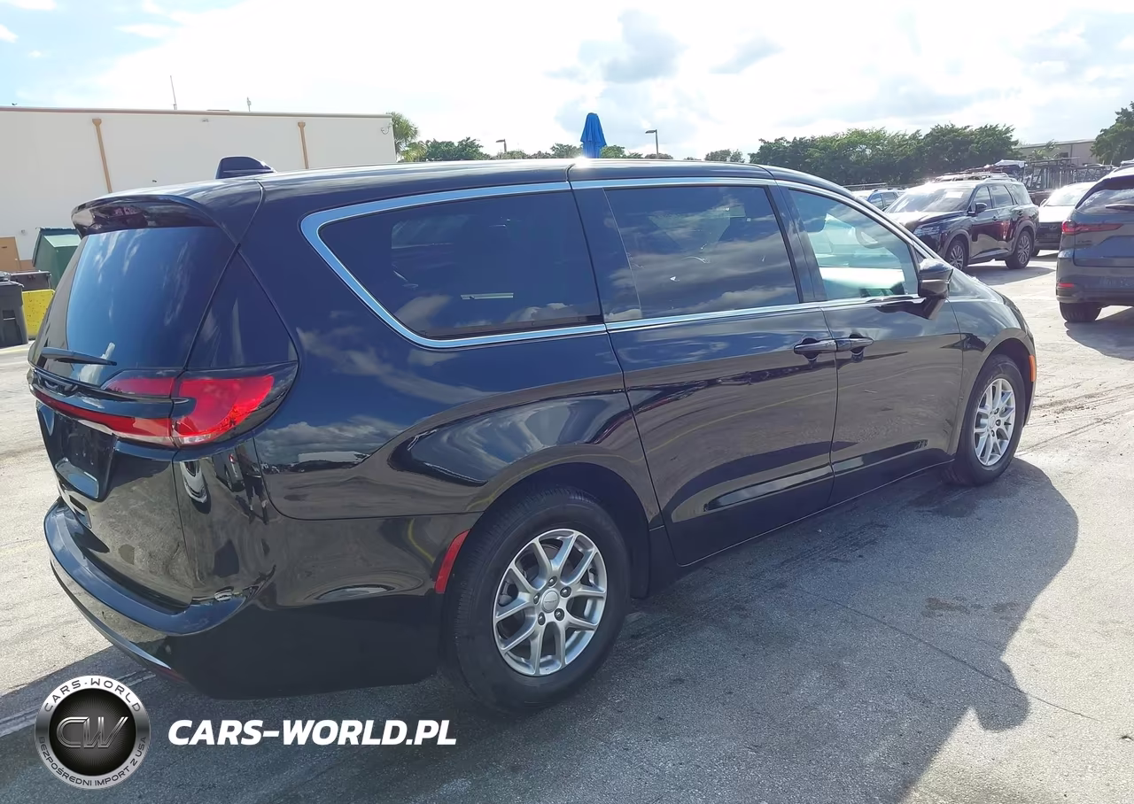 2027 Chrysler Pacifica VIN:2C4RC1BG0VR573346 - 4