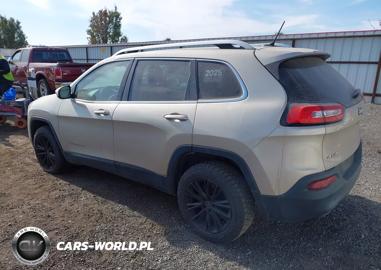 2014 Jeep Cherokee Latitude VIN:1C4PJMCS3EW295955 - 3