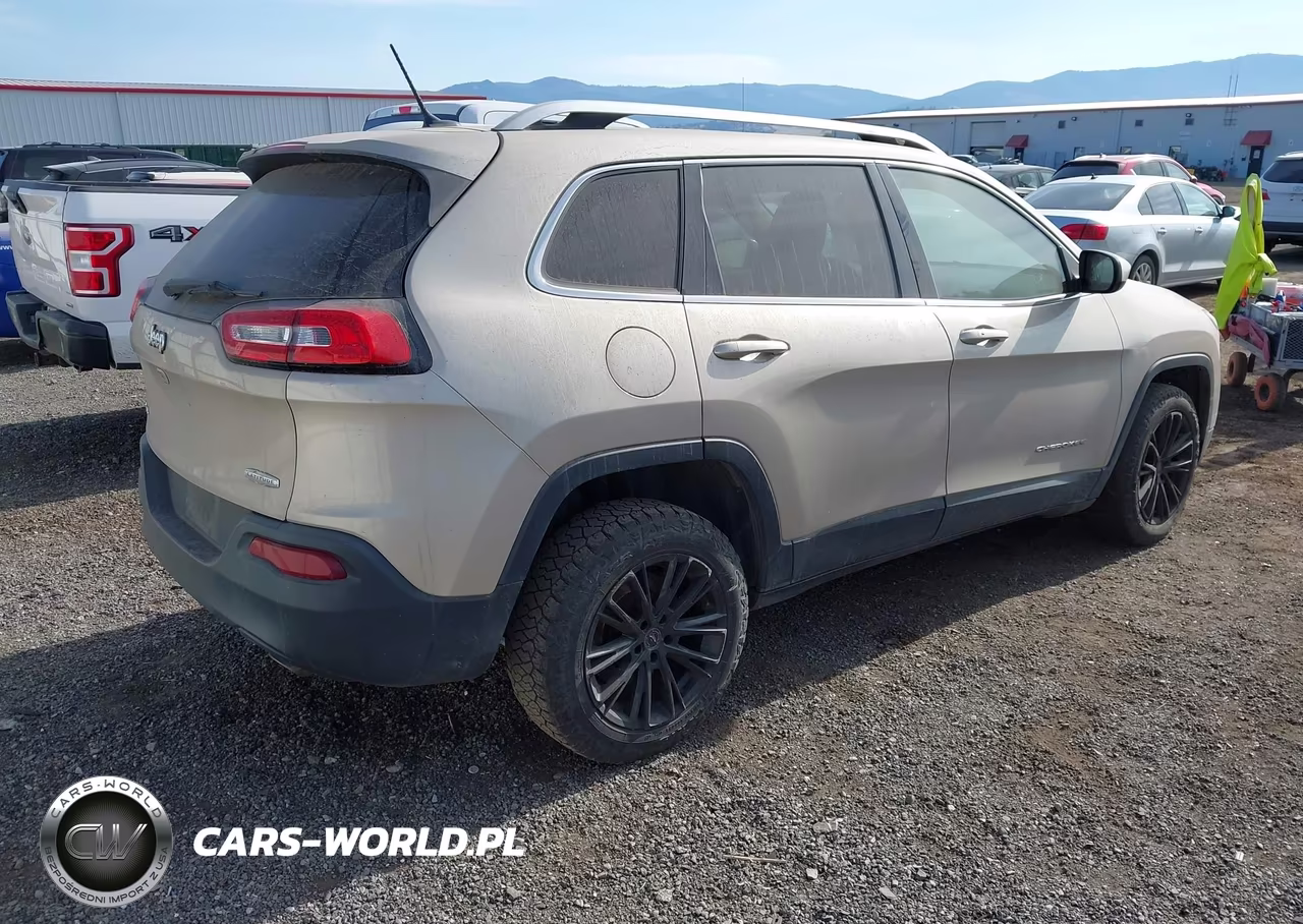2014 Jeep Cherokee Latitude VIN:1C4PJMCS3EW295955 - 4
