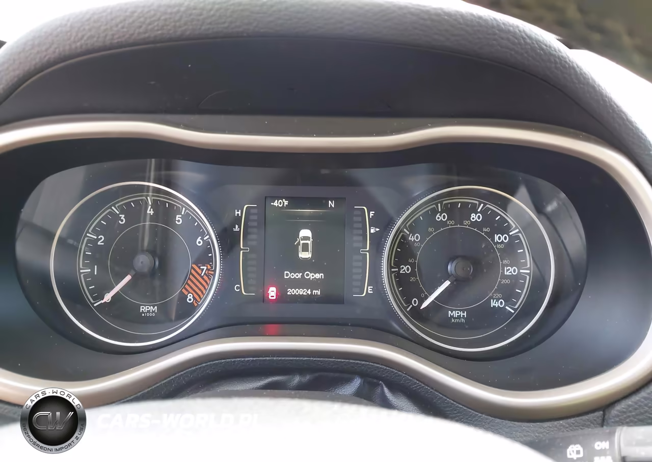 2014 Jeep Cherokee Latitude VIN:1C4PJMCS3EW295955 - 7