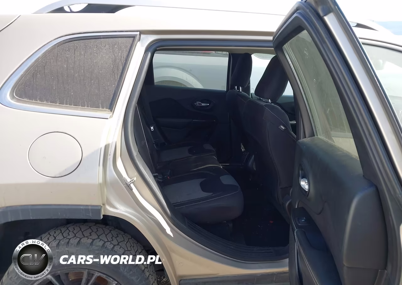 2014 Jeep Cherokee Latitude VIN:1C4PJMCS3EW295955 - 8