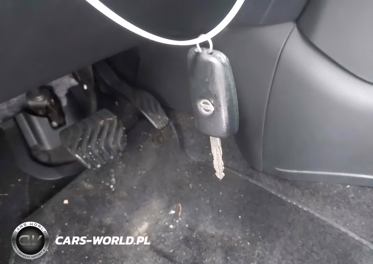 2019 Nissan Rogue S VIN:5N1AT2MV1KC742577 - 11