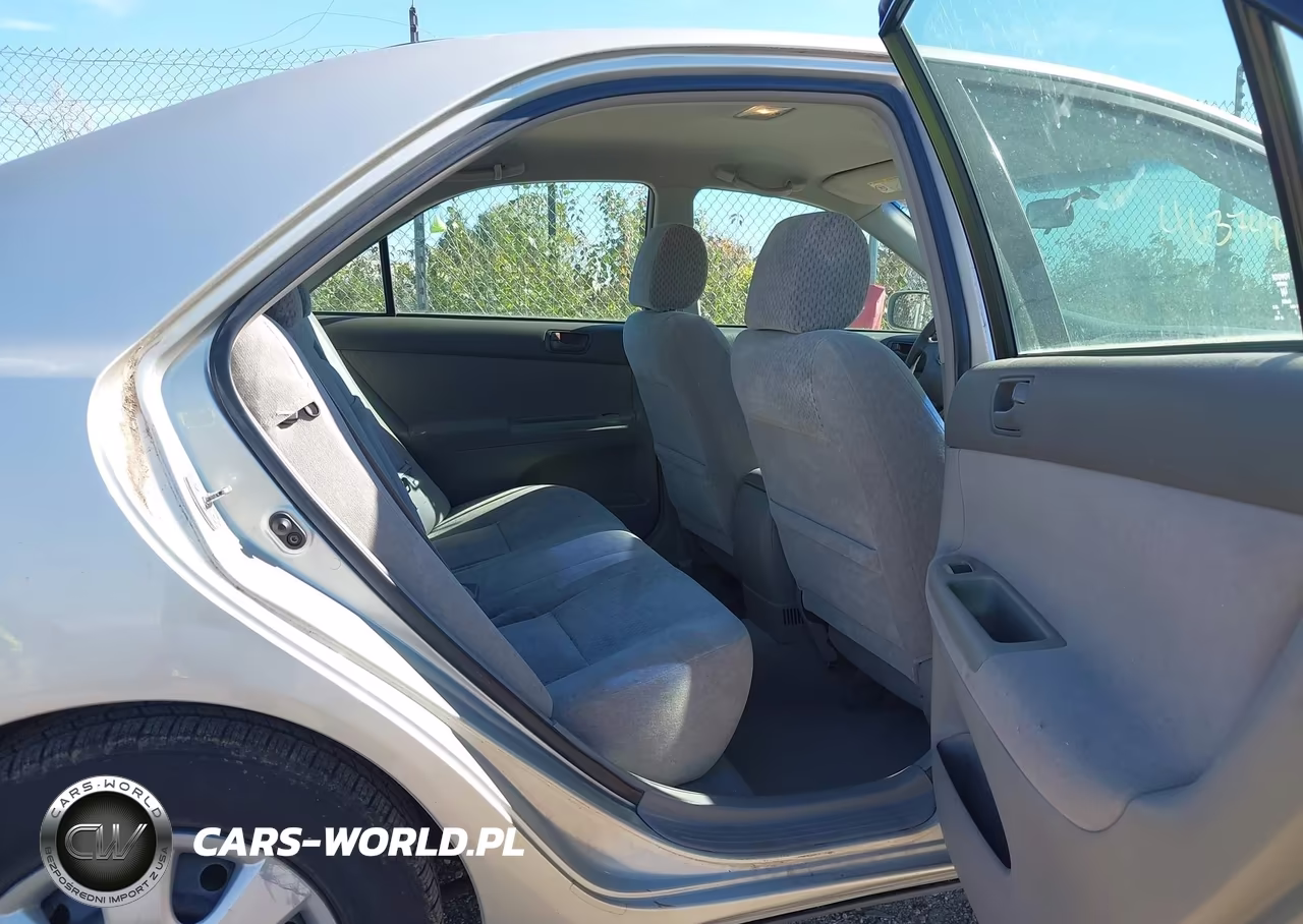 2003 Toyota Camry Le VIN:4T1BE32K23U728616 - 8