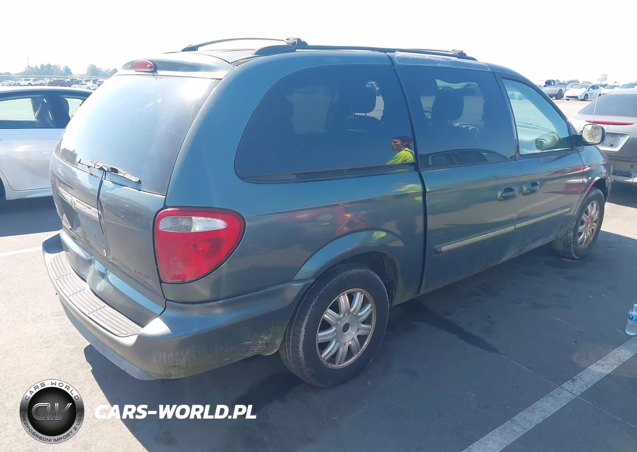 2006 Chrysler Town And Country Van VIN:2A8KP54016R911456 - 4