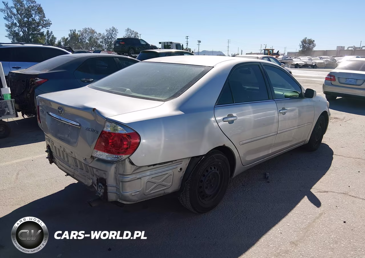 2005 Toyota Camry Le VIN:4T1BE32K25U614439 - 4