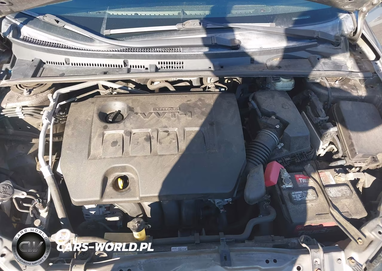 2018 Toyota Corolla Le VIN:5YFBURHE6JP743254 - 10
