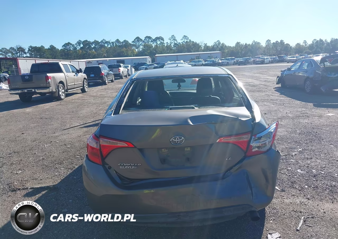 2018 Toyota Corolla Le VIN:5YFBURHE6JP743254 - 16