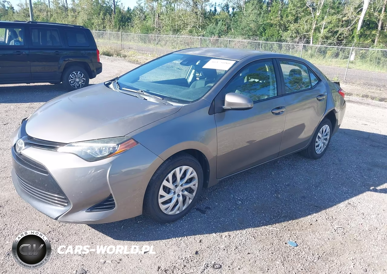 2018 Toyota Corolla Le VIN:5YFBURHE6JP743254 - 2