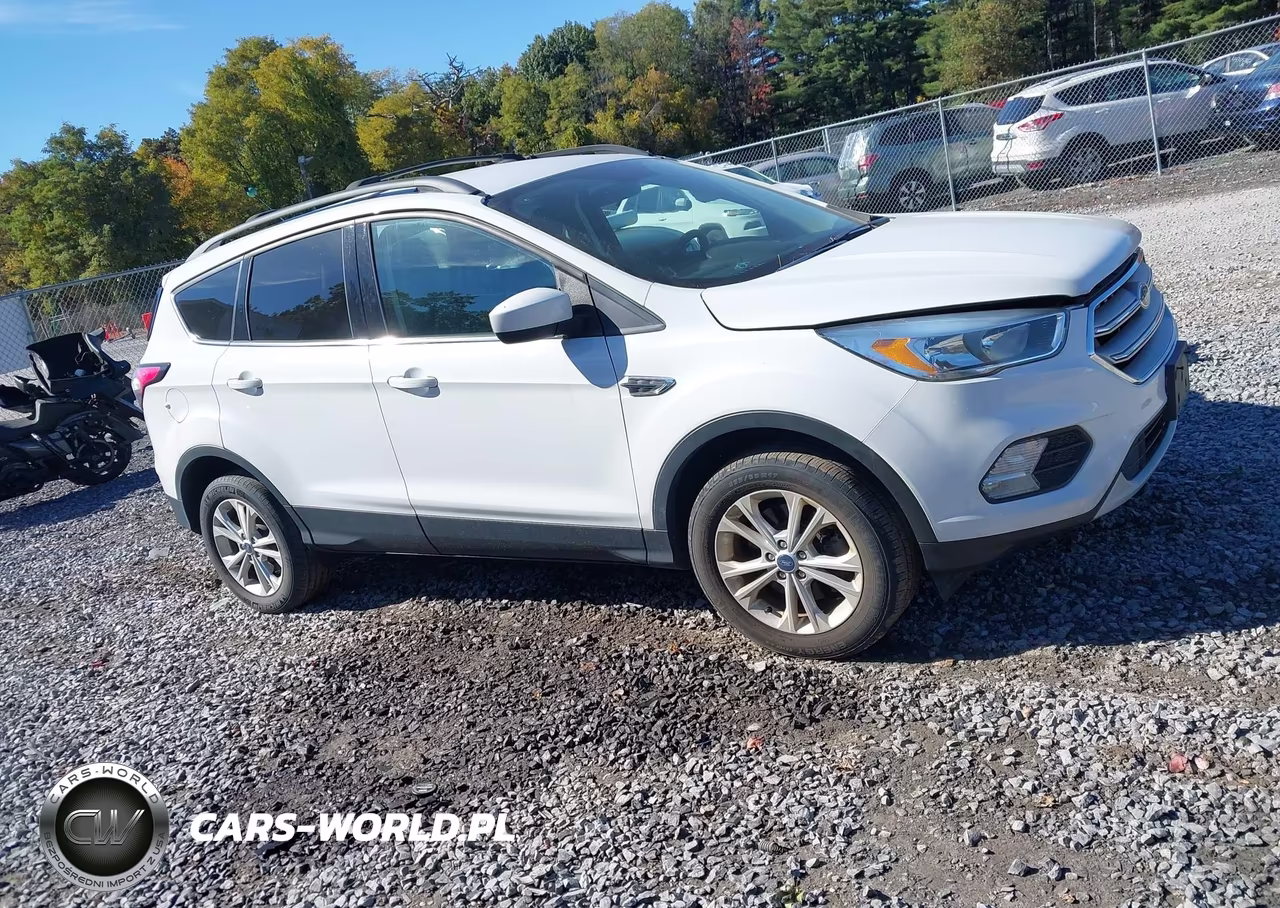 2018 Ford Escape Se VIN:1FMCU9GD6JUD40323 - 13