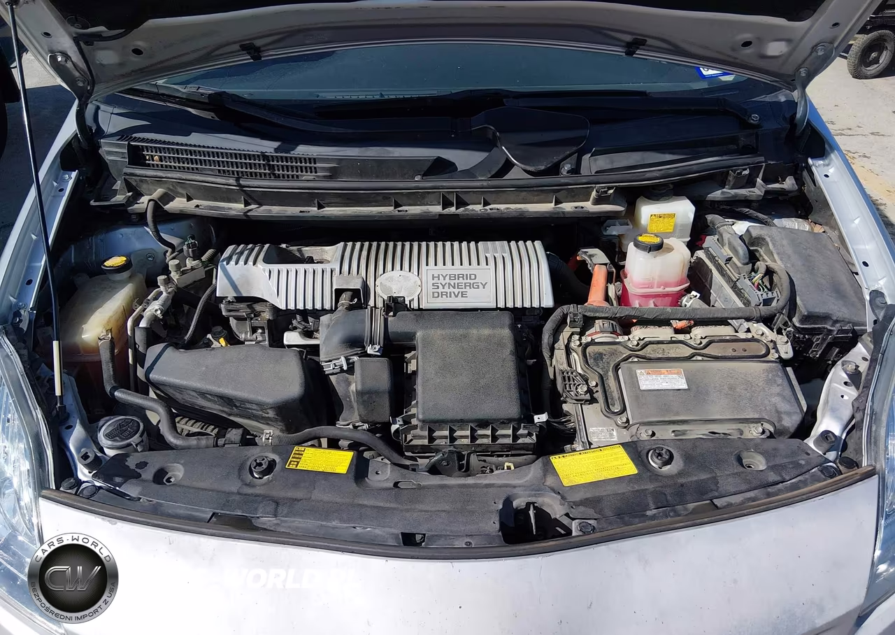 2013 Toyota Prius Three VIN:JTDKN3DU2D5648182 - 10