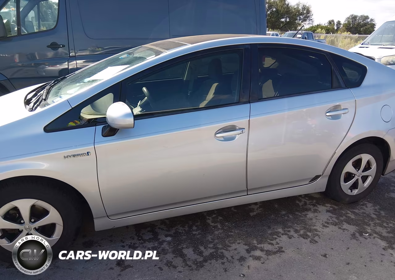 2013 Toyota Prius Three VIN:JTDKN3DU2D5648182 - 15
