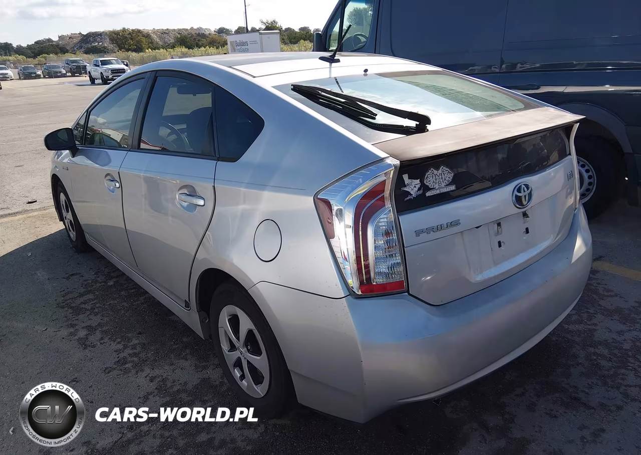2013 Toyota Prius Three VIN:JTDKN3DU2D5648182 - 3