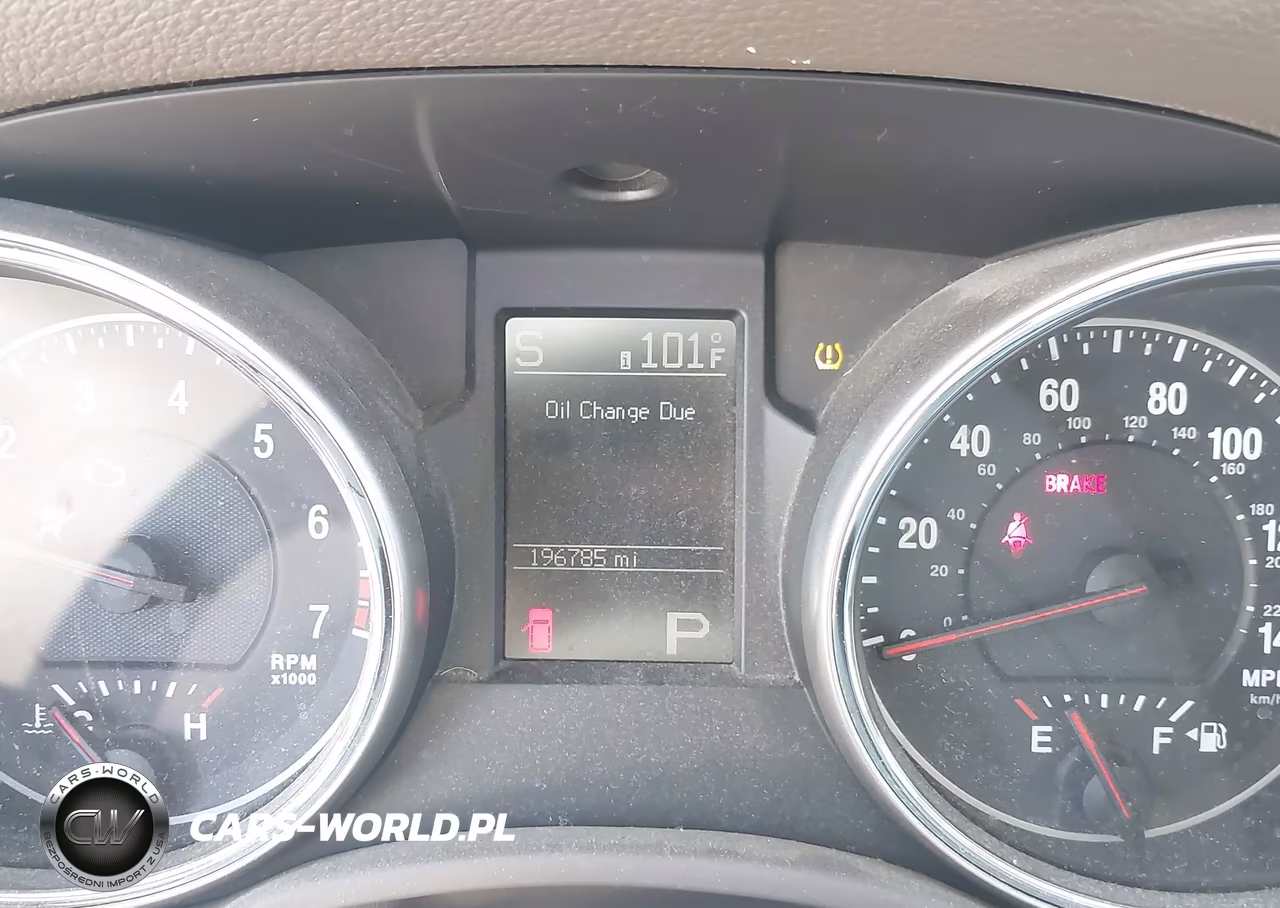 2012 Jeep Grand Cherokee Laredo VIN:1C4RJEAG0CC355184 - 7