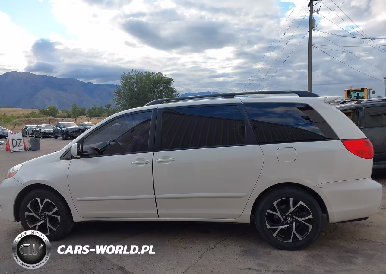 2009 Toyota Sienna Xle VIN:5TDZK22CX9S230157 - 14