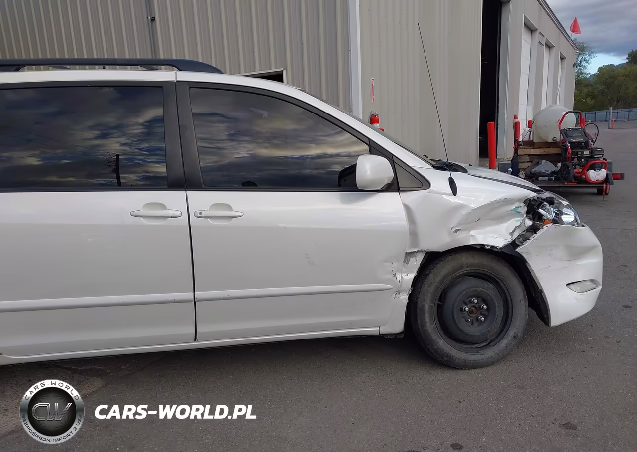 2009 Toyota Sienna Xle VIN:5TDZK22CX9S230157 - 17