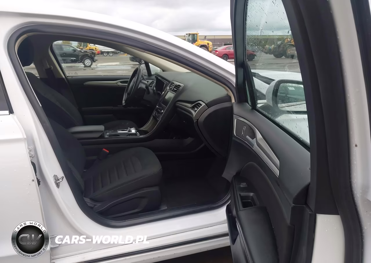 2020 Ford Fusion Se VIN:3FA6P0HD8LR246401 - 5