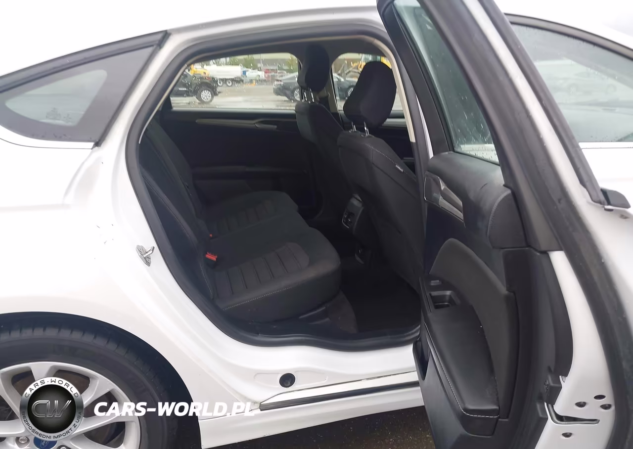 2020 Ford Fusion Se VIN:3FA6P0HD8LR246401 - 8