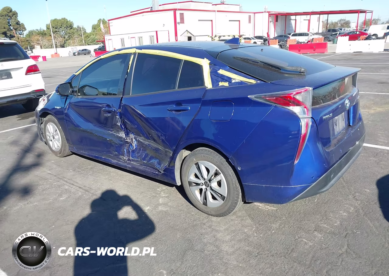 2017 Toyota Prius Three VIN:JTDKARFU8H3538573 - 3