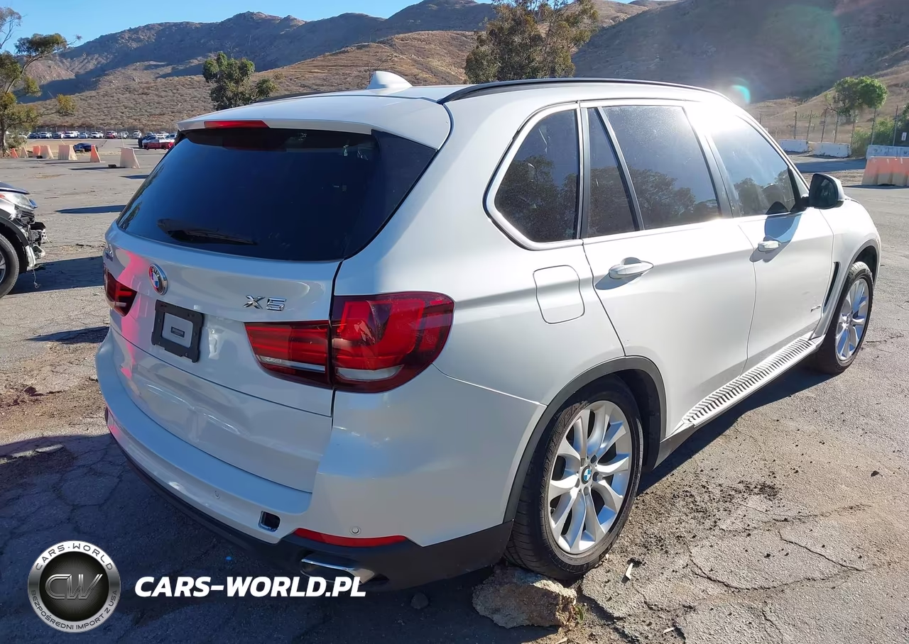 2016 BMW X5 Edrive xDrive40E VIN:5UXKT0C56G0S74741 - 4