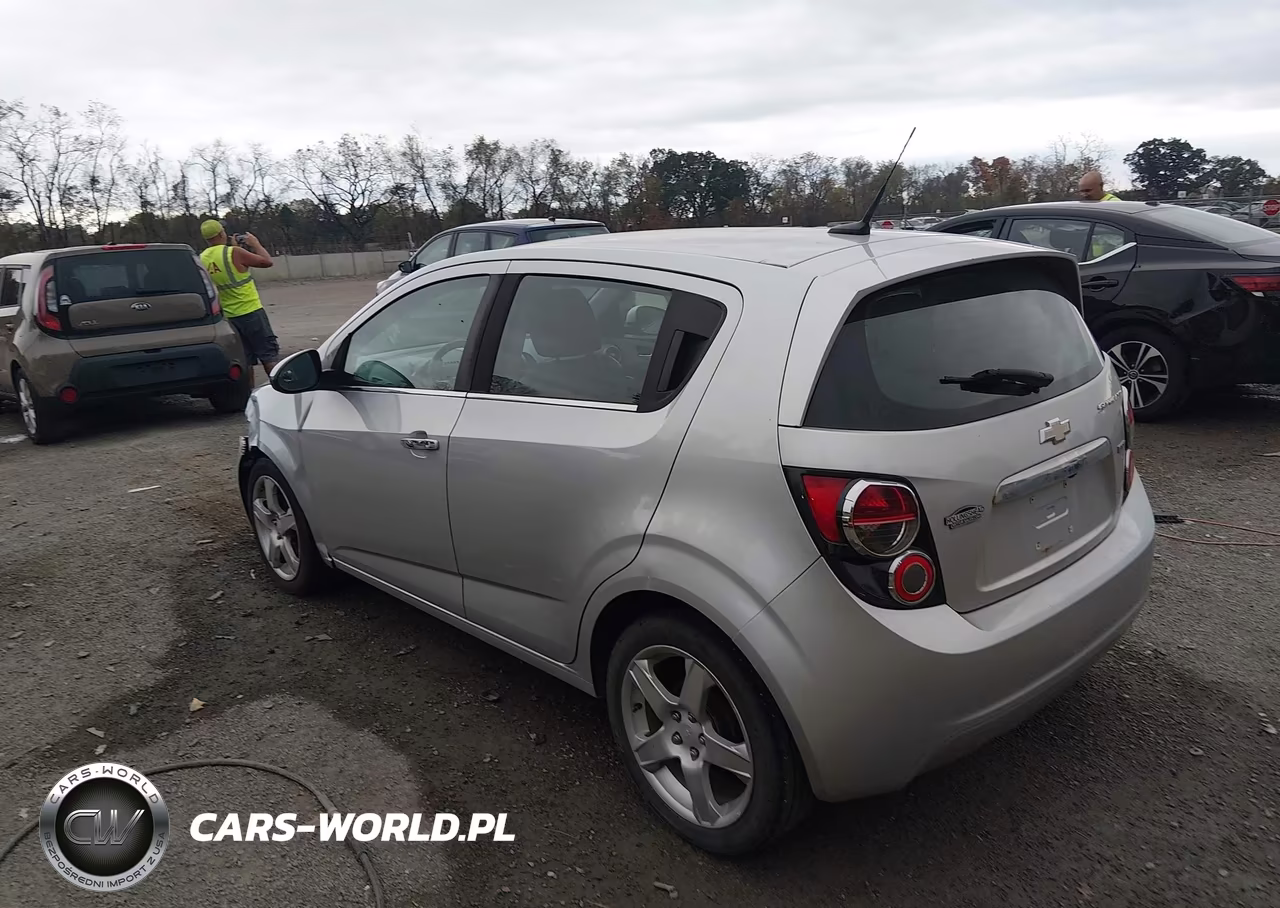 2014 Chevrolet Sonic Ltz Auto VIN:1G1JE6SB5E4200582 - 3