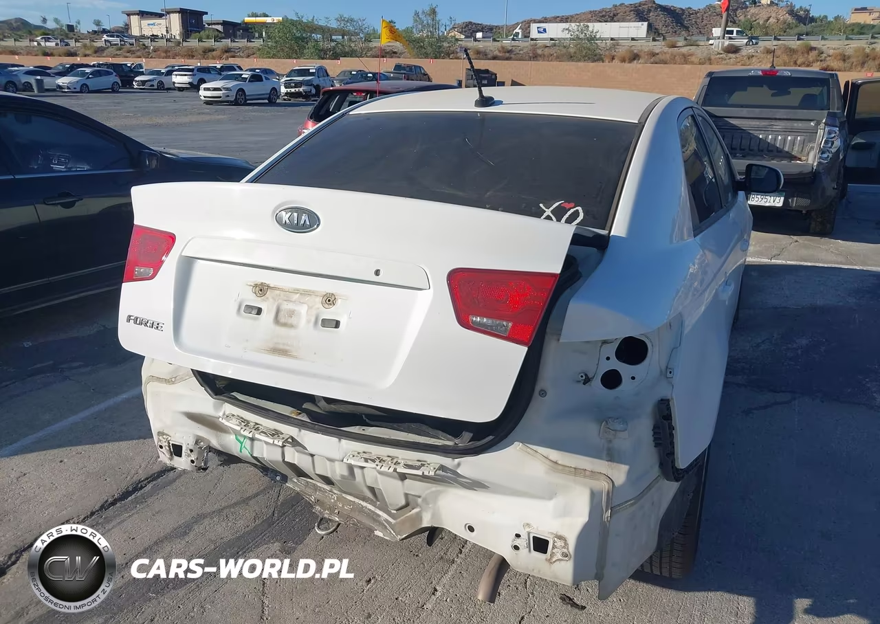 2012 Kia Forte Lx VIN:KNAFT4A2XC5537519 - 4