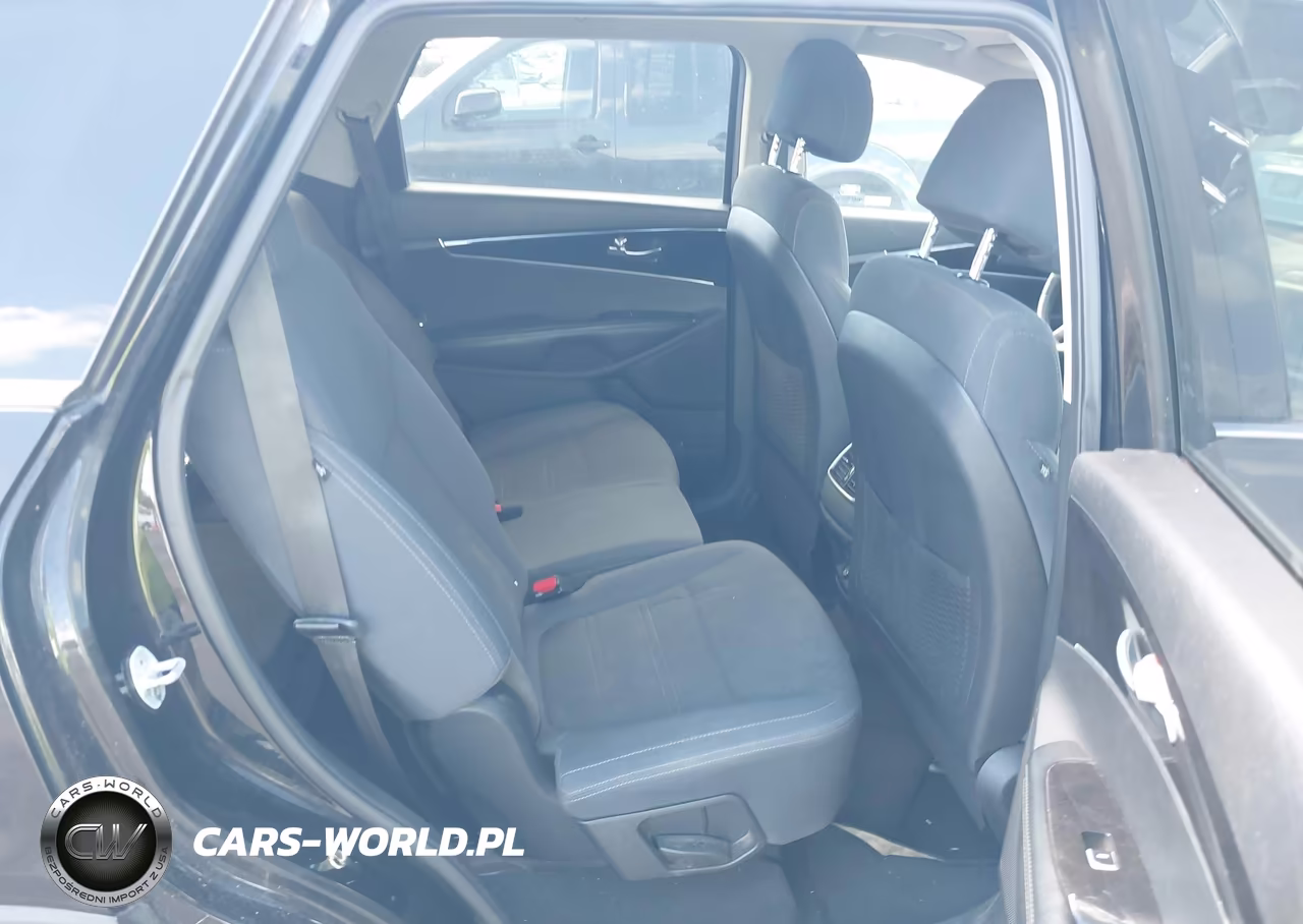 2017 Kia Sorento 2.4L Lx VIN:5XYPG4A39HG267413 - 8