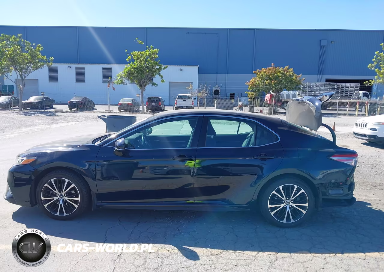 2018 Toyota Camry Se VIN:4T1B11HK7JU611232 - 15