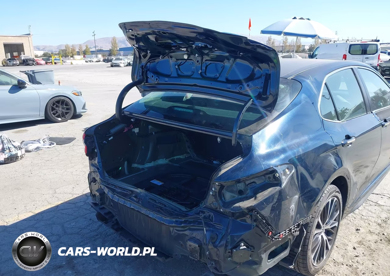 2018 Toyota Camry Se VIN:4T1B11HK7JU611232 - 6