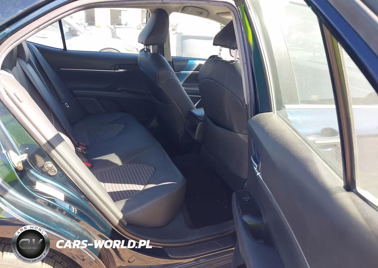 2018 Toyota Camry Se VIN:4T1B11HK7JU611232 - 8