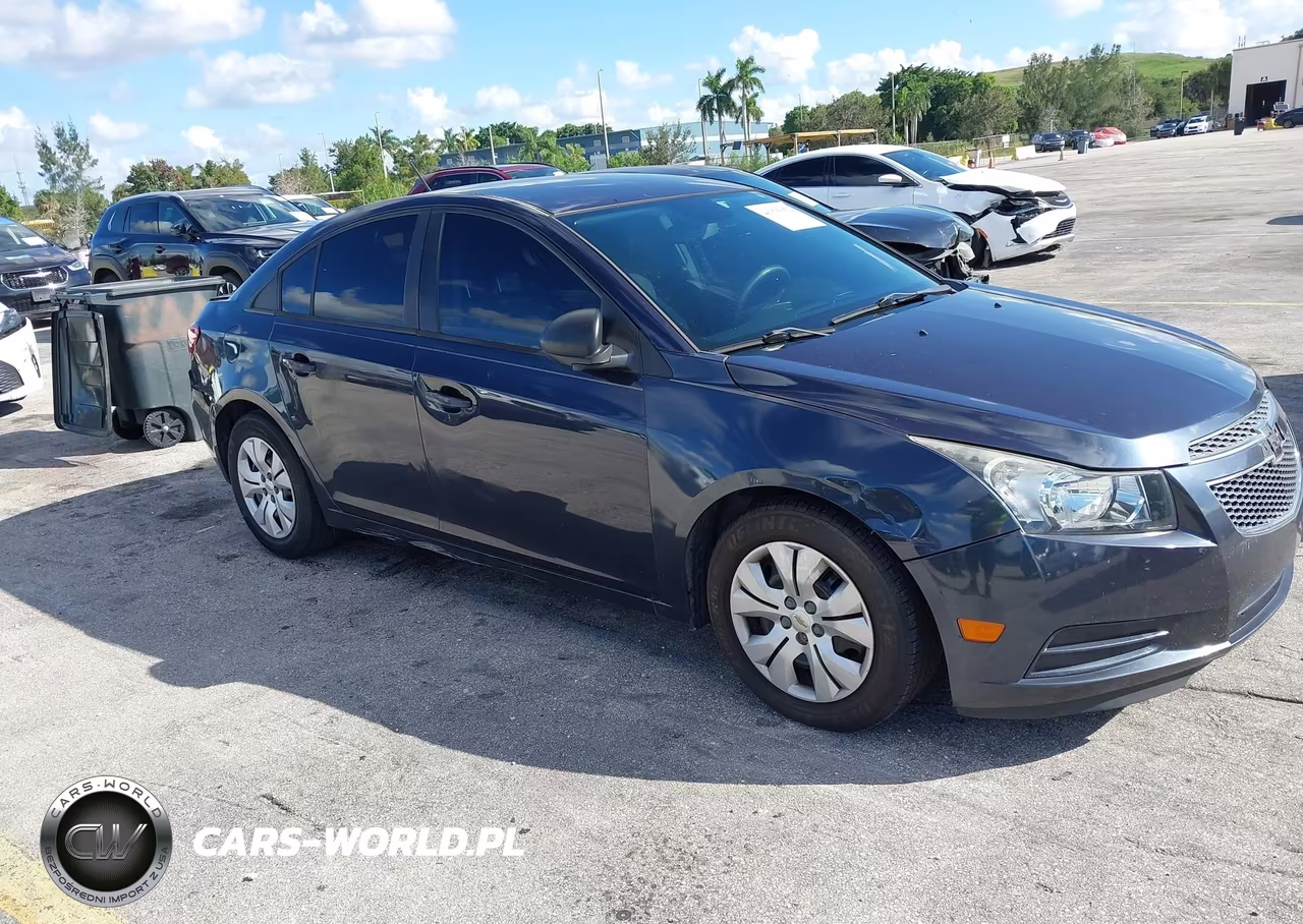 2014 Chevrolet Cruze Ls Auto VIN:1G1PA5SG0E7228686 - 14