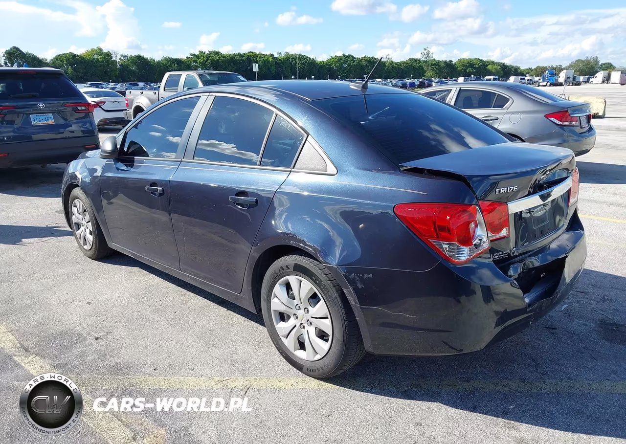 2014 Chevrolet Cruze Ls Auto VIN:1G1PA5SG0E7228686 - 3