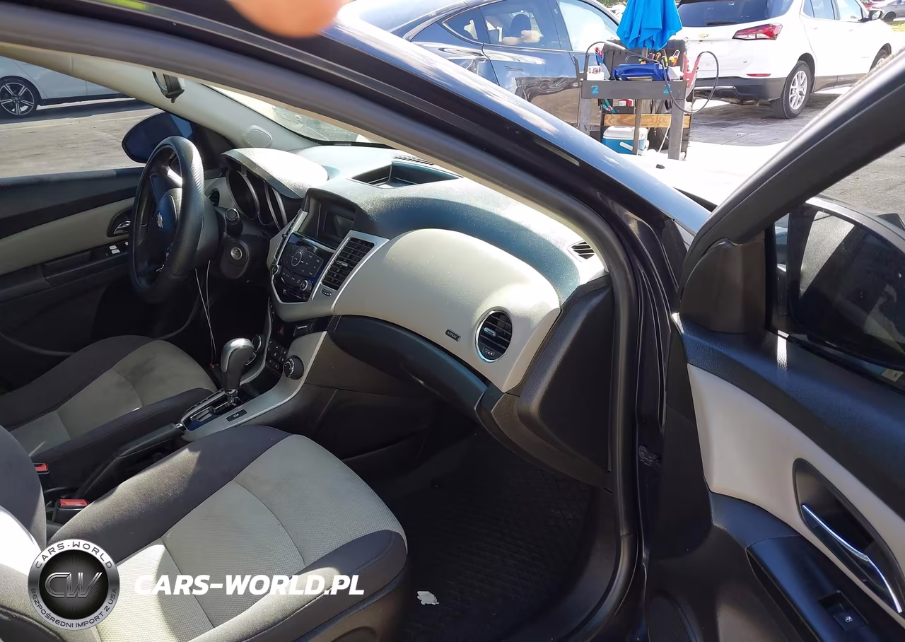 2014 Chevrolet Cruze Ls Auto VIN:1G1PA5SG0E7228686 - 5