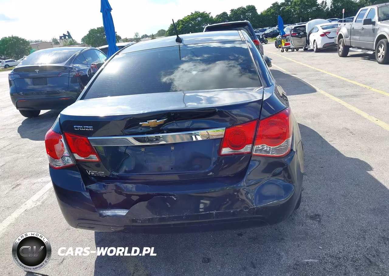 2014 Chevrolet Cruze Ls Auto VIN:1G1PA5SG0E7228686 - 6