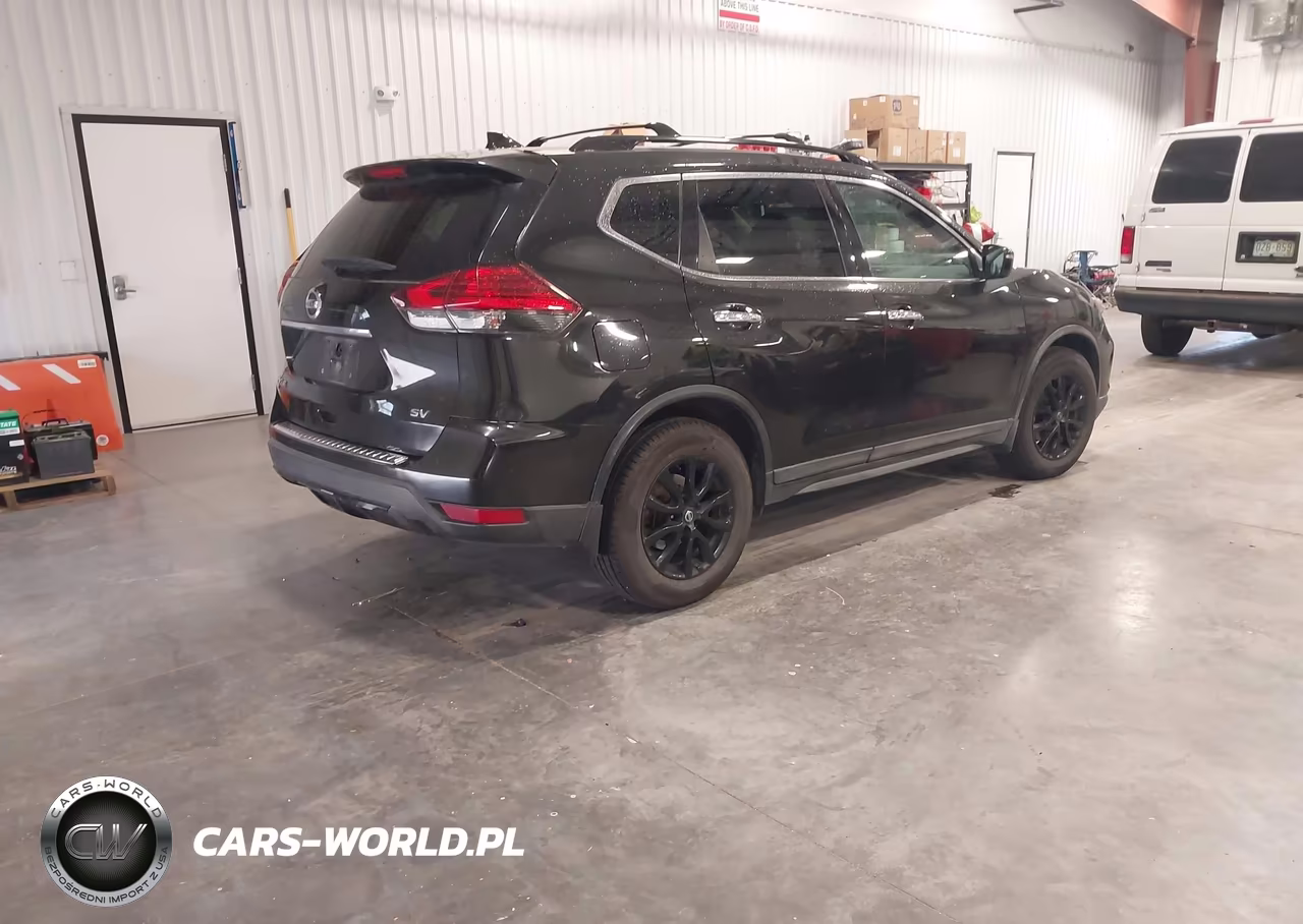 2017 Nissan Rogue Sv VIN:5N1AT2MT5HC828935 - 4