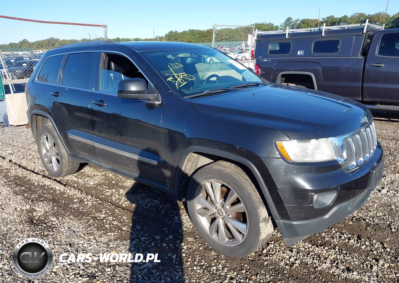 2013 Jeep Grand Cherokee Laredo – zdjęcie 1 z 17