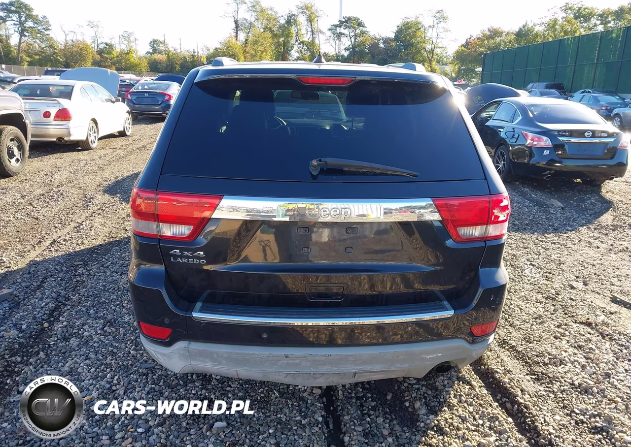 2013 Jeep Grand Cherokee Laredo VIN:1C4RJFAGXDC604498 - 16