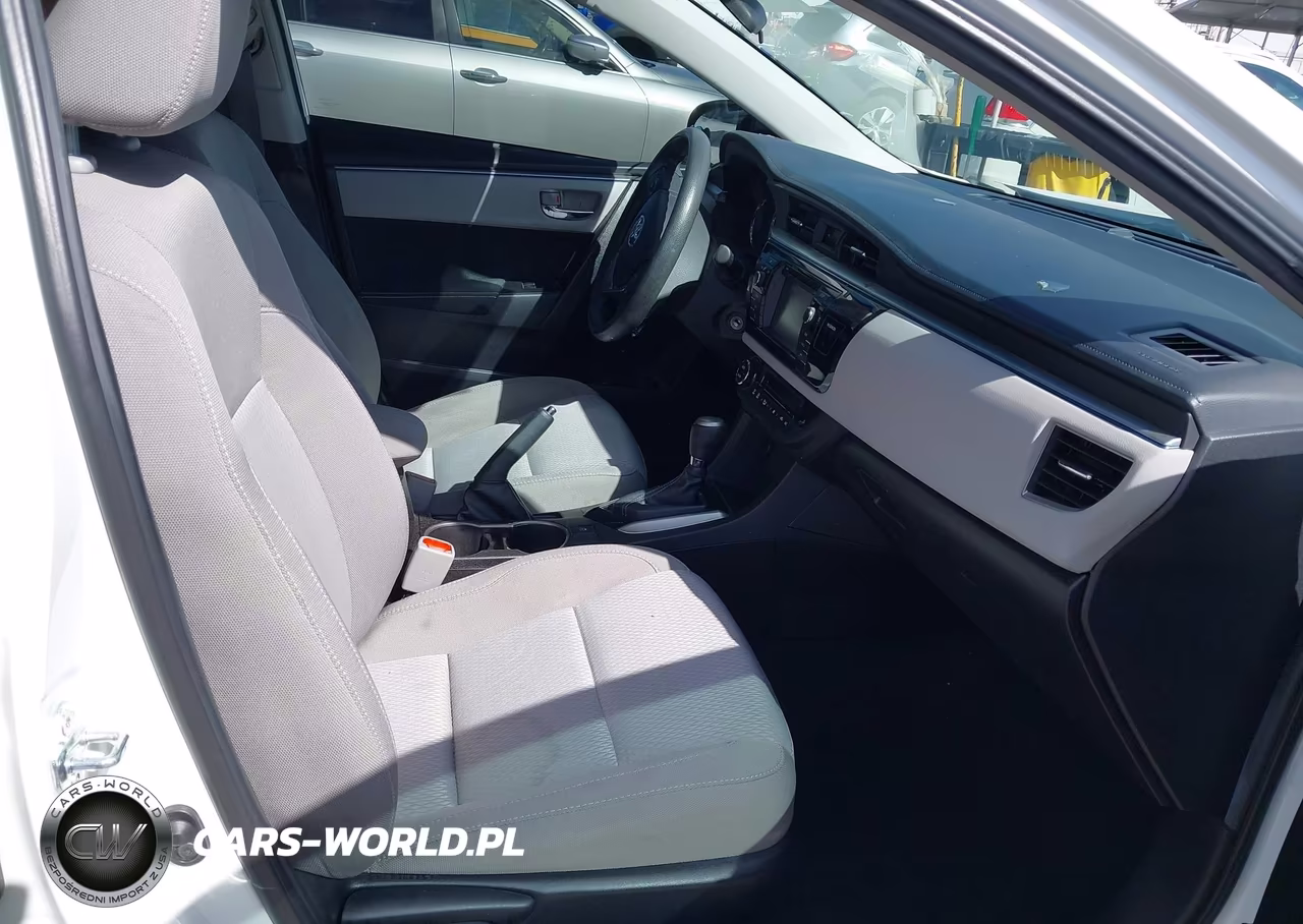 2015 Toyota Corolla Le Plus VIN:5YFBURHE0FP340152 - 5