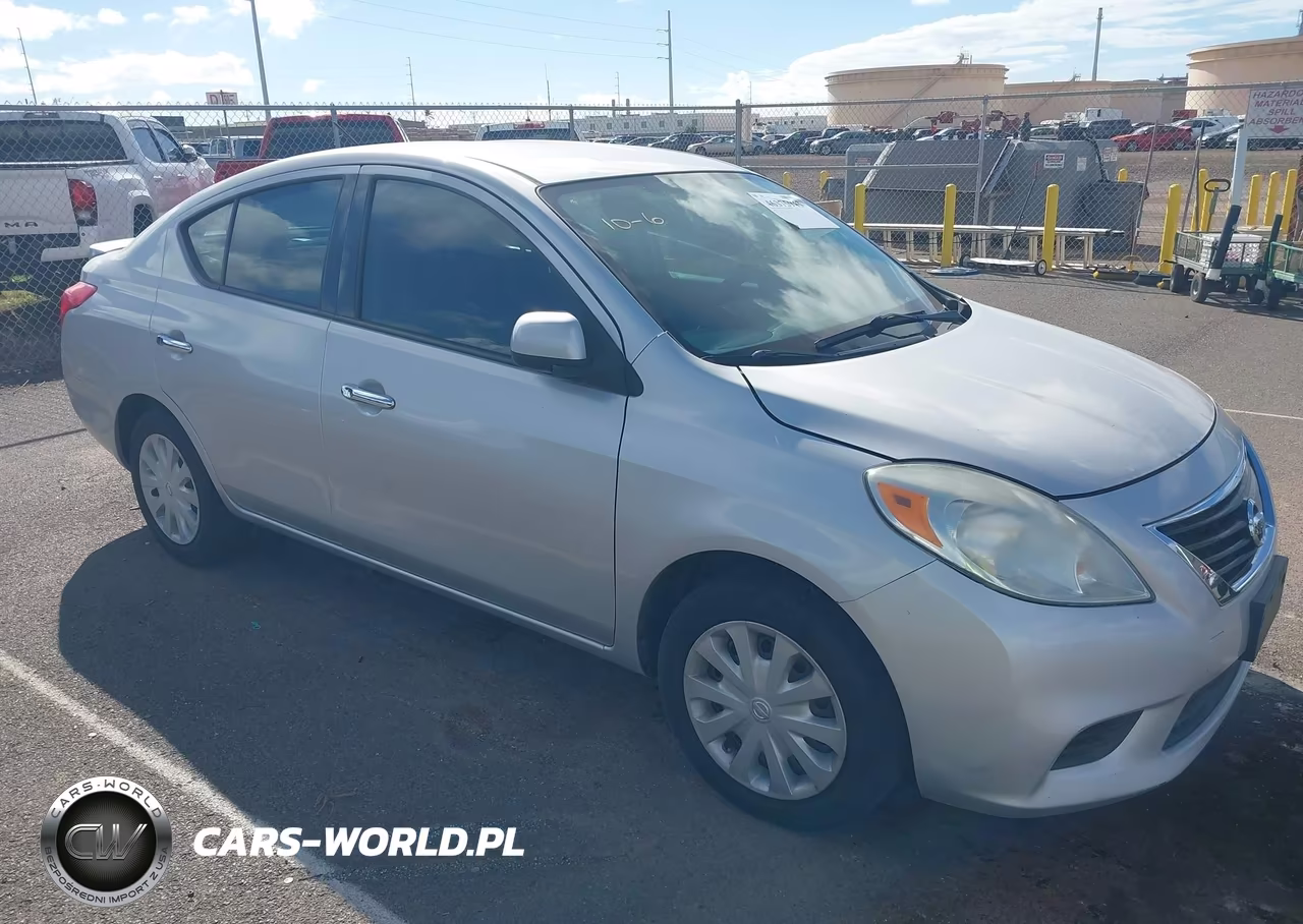 2014 Nissan Versa 1.6 Sv – zdjęcie 1 z 11
