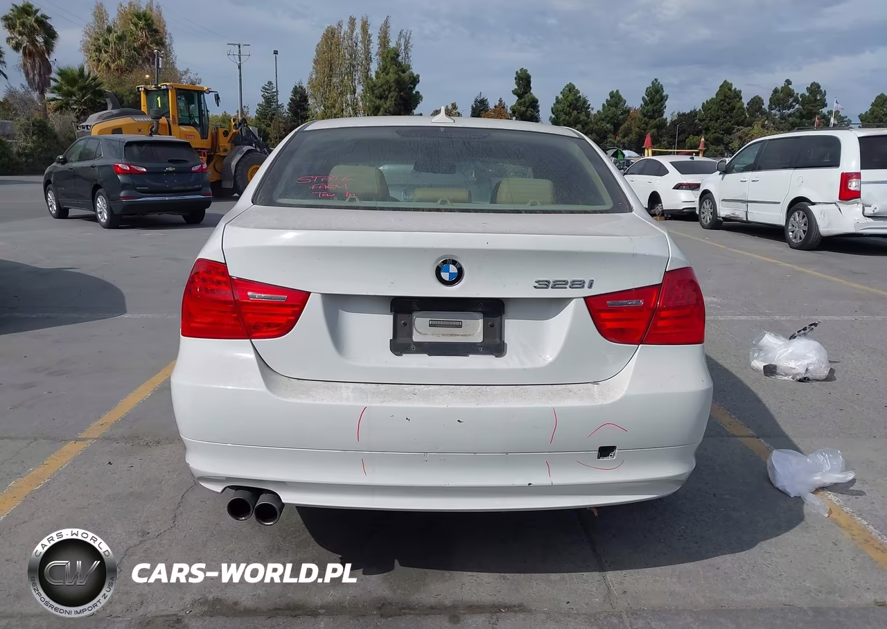 2011 BMW 328I VIN:WBAPH5G50BNM83269 - 16