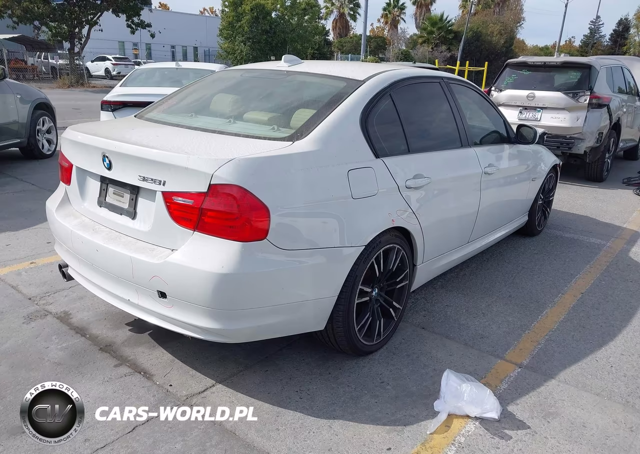 2011 BMW 328I VIN:WBAPH5G50BNM83269 - 4