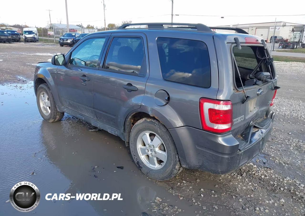 2011 Ford Escape Xlt VIN:1FMCU0DGXBKB92233 - 3