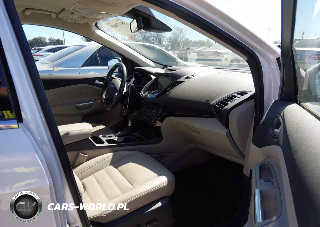 2017 Ford Escape Titanium VIN:1FMCU0JD6HUD20555 - 5