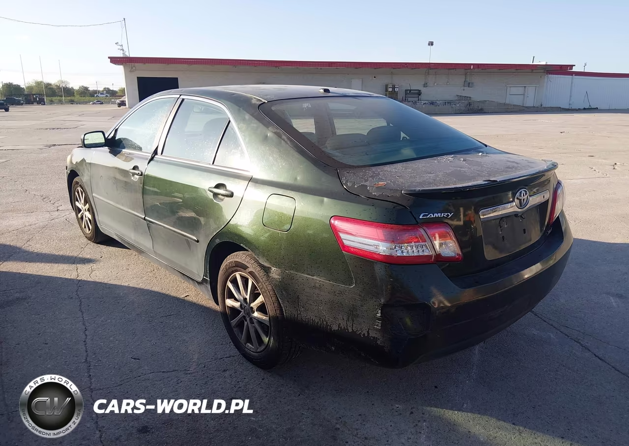 2010 Toyota Camry Xle VIN:4T1BF3EK2AU531726 - 3