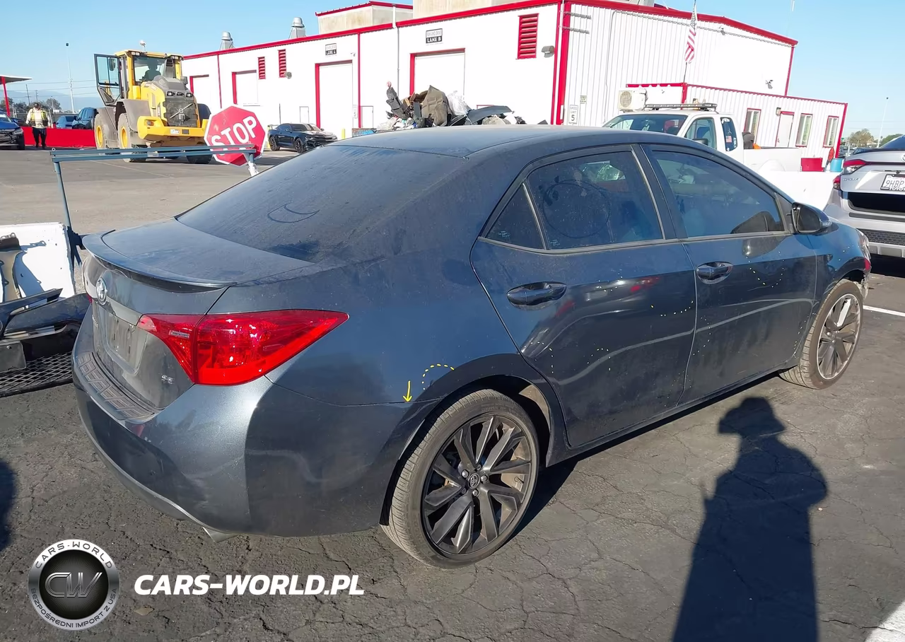 2018 Toyota Corolla Se VIN:5YFBURHE0JP766545 - 4