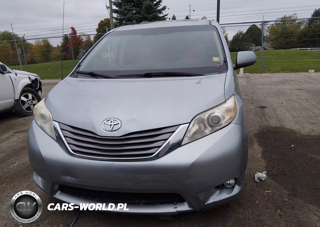 2011 Toyota Sienna Xle VIN:5TDDK3DC2BS025743 - 12