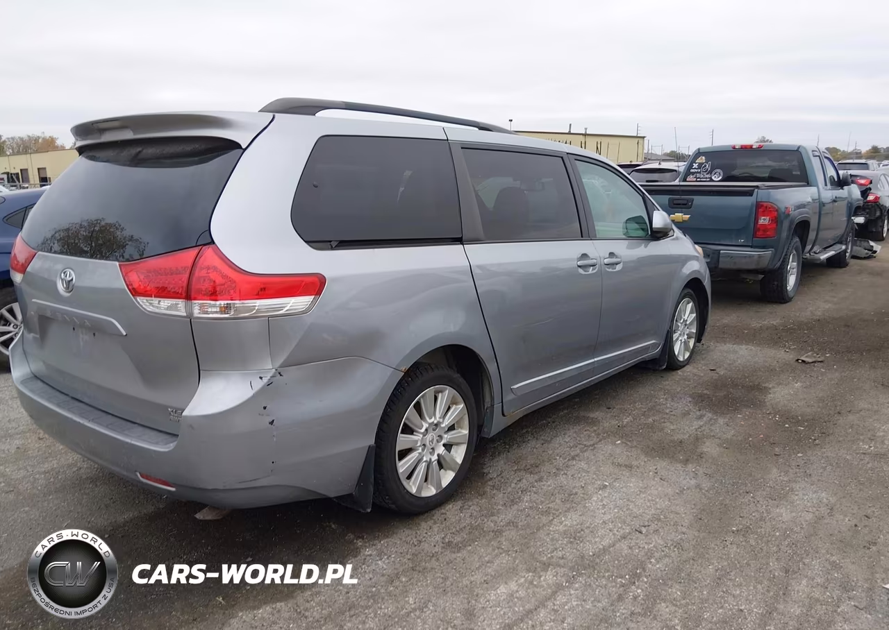2011 Toyota Sienna Xle VIN:5TDDK3DC2BS025743 - 4