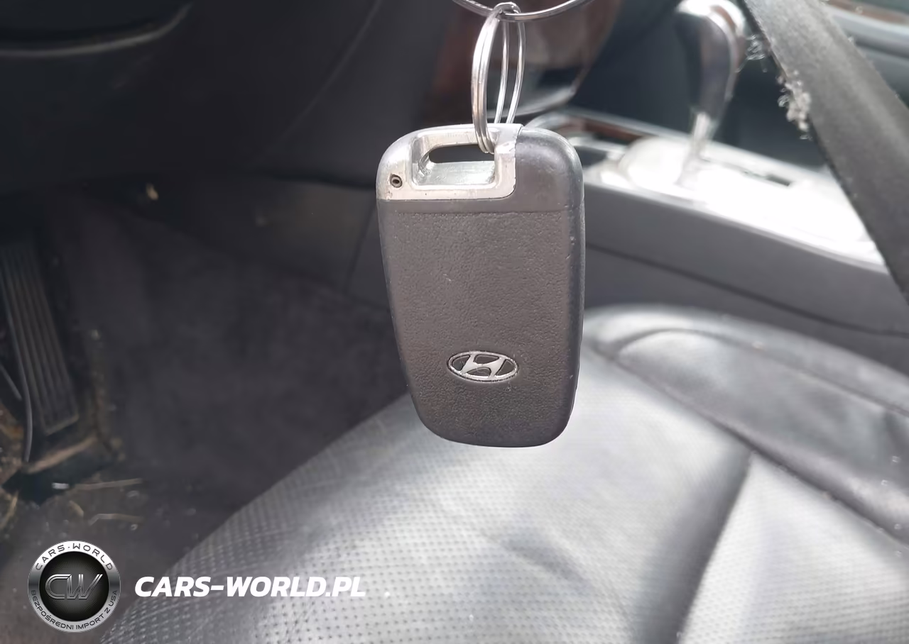 2011 Hyundai Genesis 3.8 VIN:KMHGC4DEXBU131706 - 11