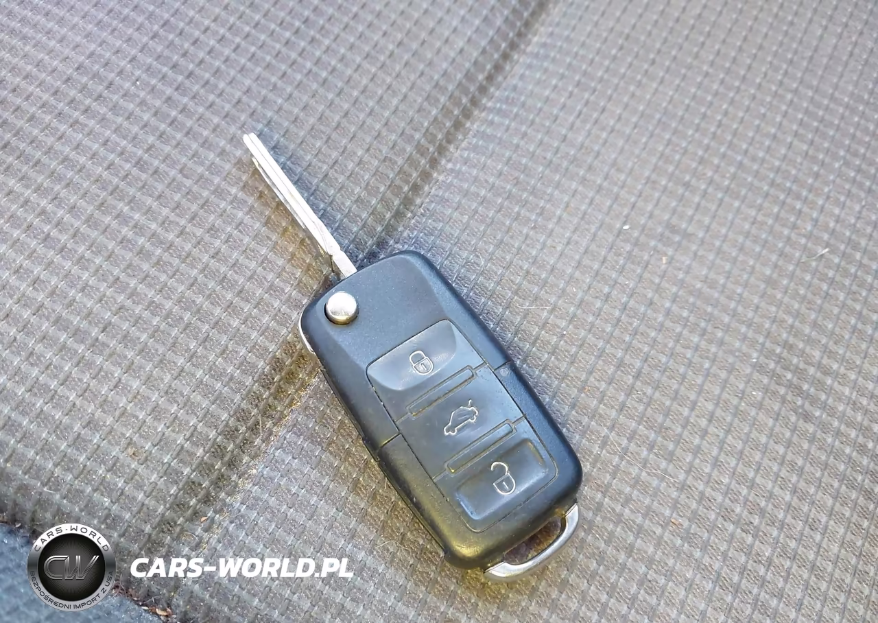 2010 Volkswagen Golf 2-Door VIN:WVWAB7AJ4AW110630 - 11